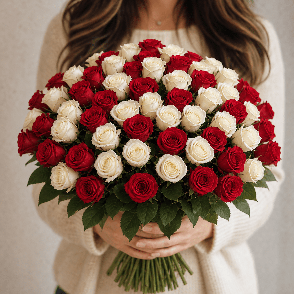 30 rot weiße Rosen - Blume Ideal
